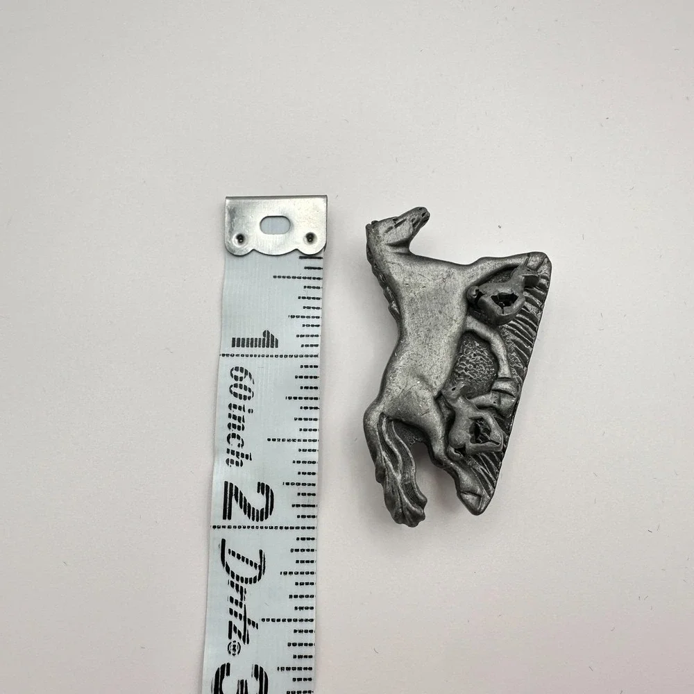 Vintage 90s Pewter Finish Mare Brooch Pin & Stud Earring Set Women's‎ Jewelry